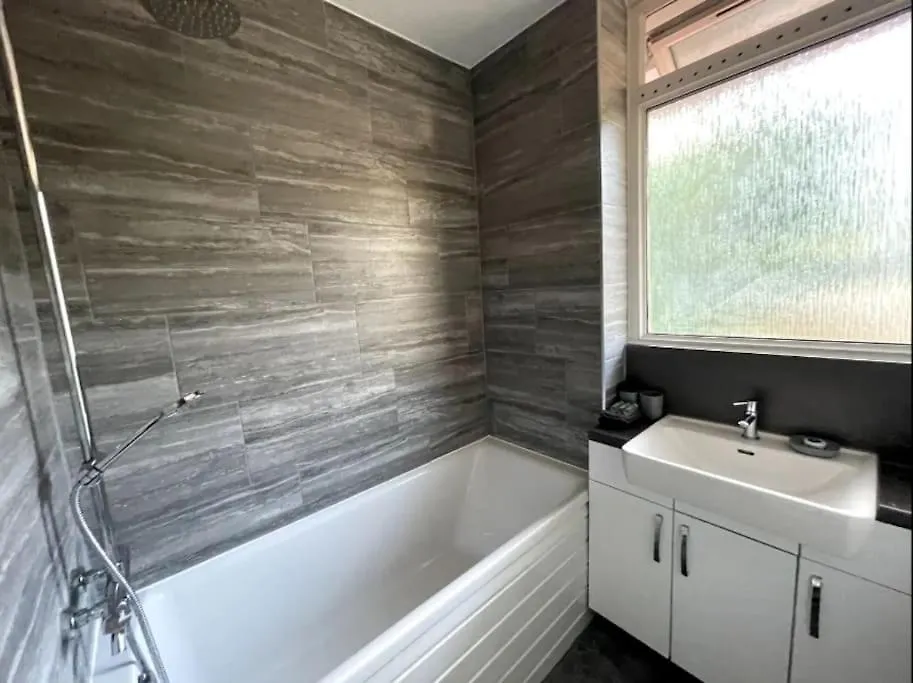 Spacious 2 Bedroom In Central Hoxton London 0*,  Egyesült Királyság